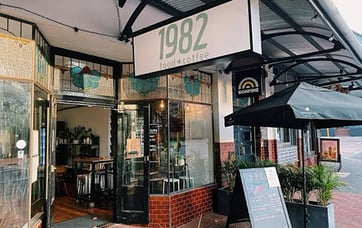 457x288 1982 food cafe