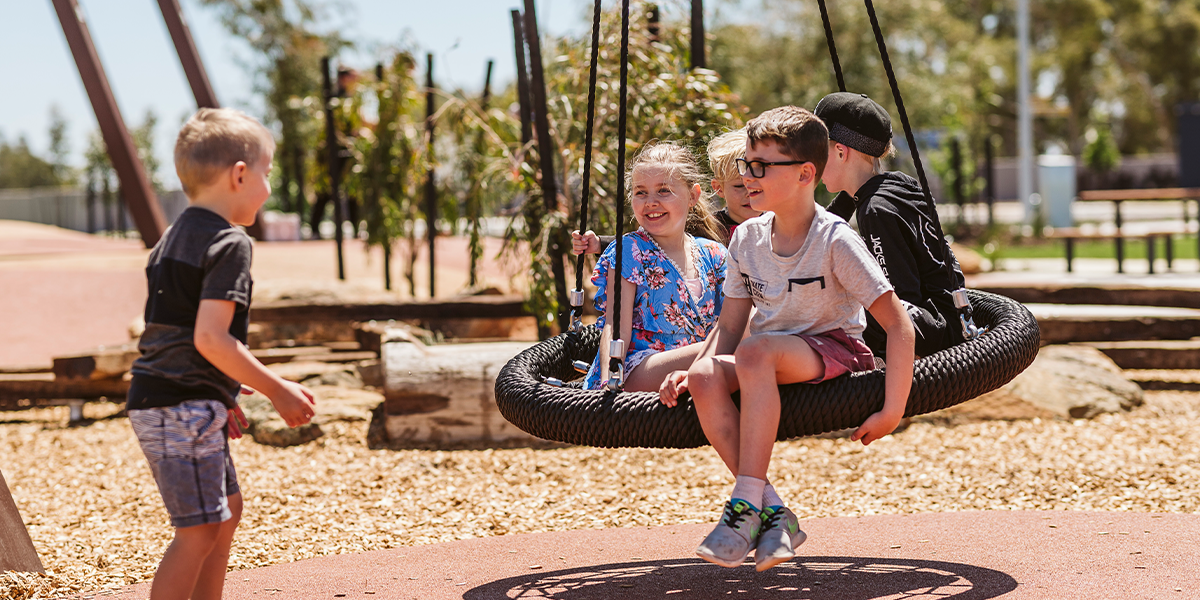 families-moving-to-baldivis-1200x600